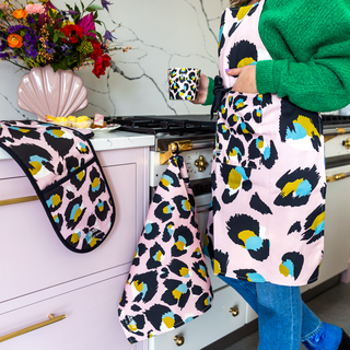 Adult's Pink Leopard Print Apron